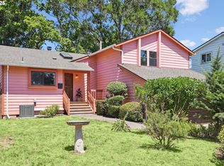 2027 SE Lexington St, Portland, OR 97202