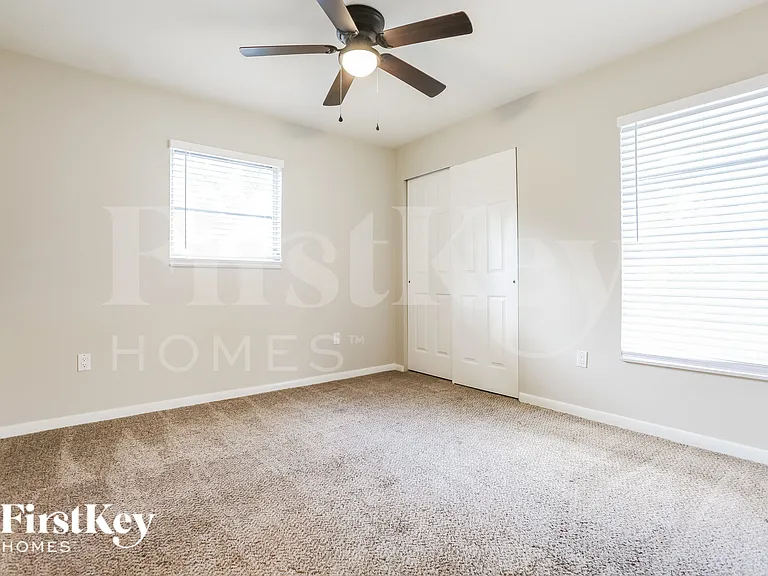 21019 Exmore Ave — Photo 12