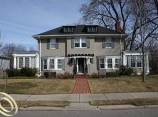 1100 Bishop Rd, Grosse Pointe Park, MI 48230