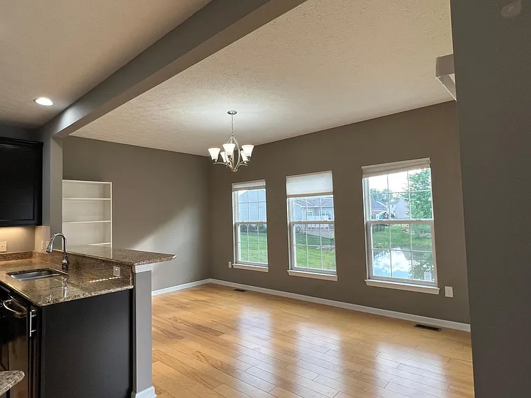 10454 Dogwood Dr — Photo 9