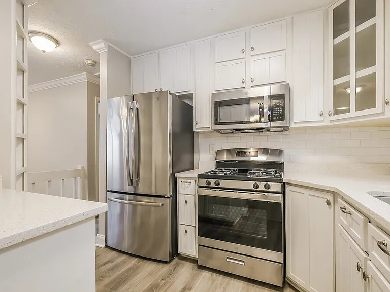 140 Birch Rill Dr — Photo 7