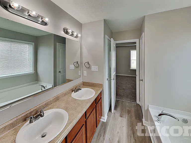 5330 Himalayan Dr — Photo 10