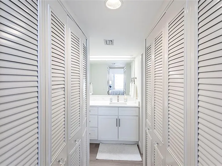 1055 W Peppertree Dr #106AA — Photo 11