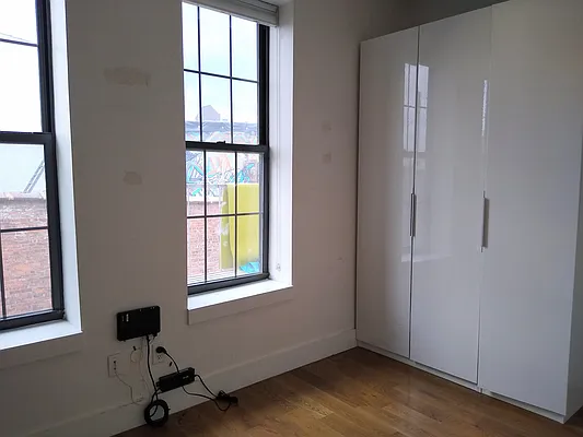 Rented by Evergreen Realty & Investments | media 30