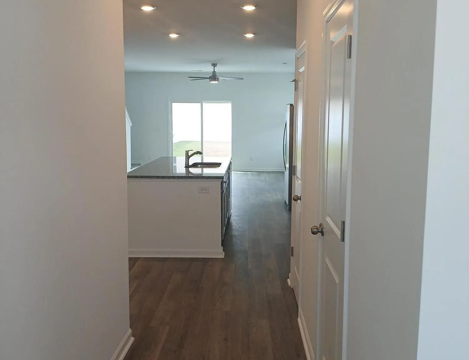 3 bed, 2.5 bath, $1,950 — Photo 3
