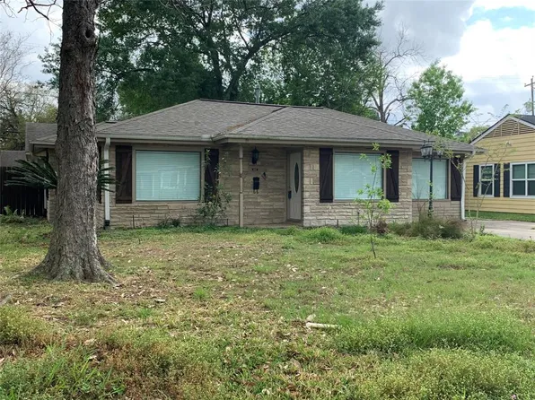 1601 Hewitt Dr, Houston, TX 77018