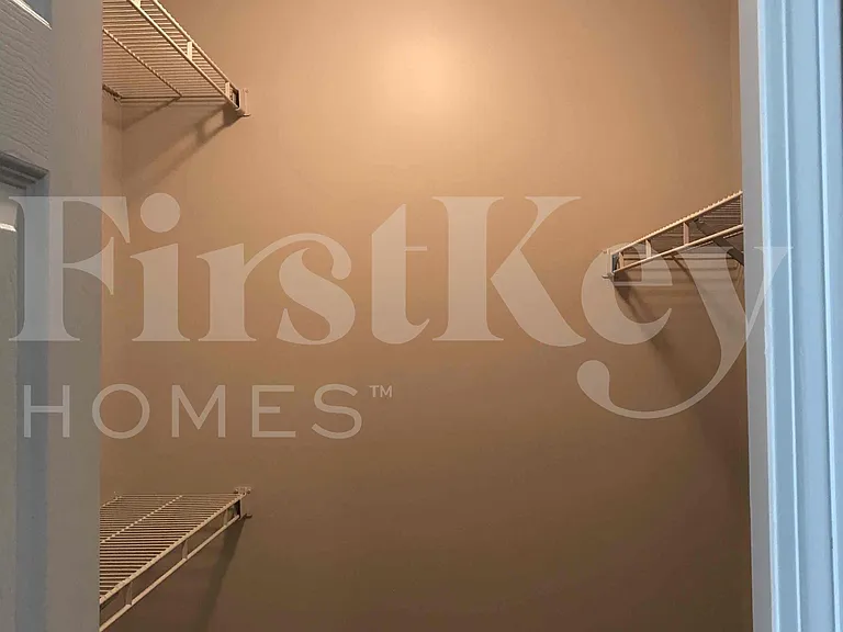7852 Catskills Ct — Photo 17