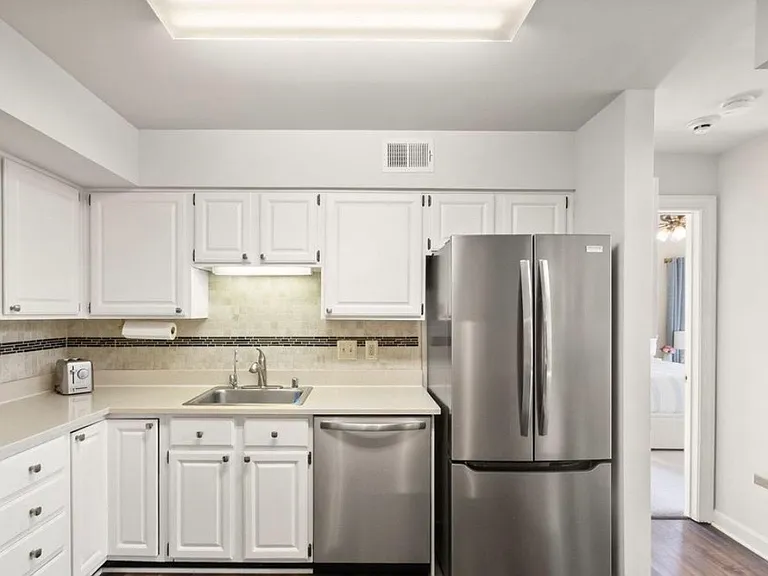 8115 Lacy Dr #304 — Photo 7