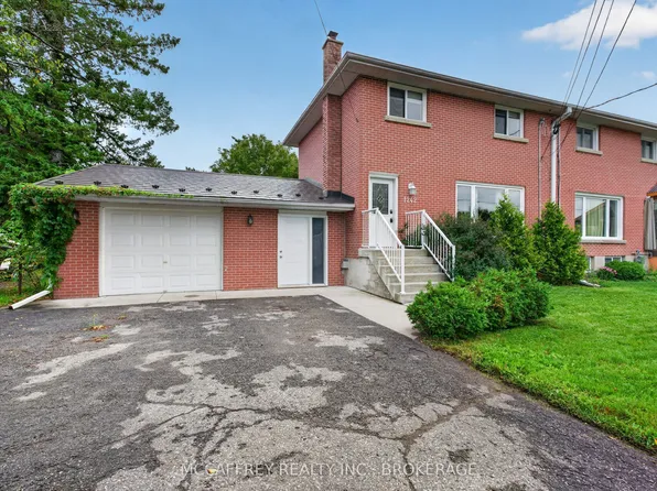 1242 Leyton Ave, Kingston, ON K7P 2V6