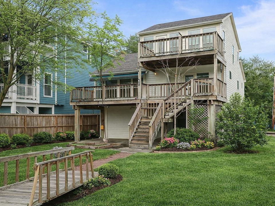 1st image of 131 Oak Rd