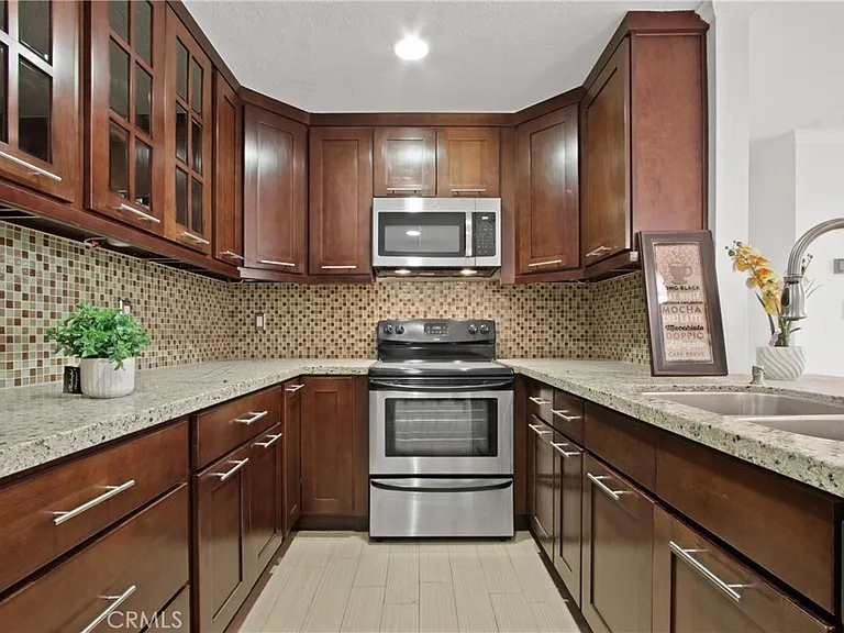 121 S Hope St #318 — Photo 2
