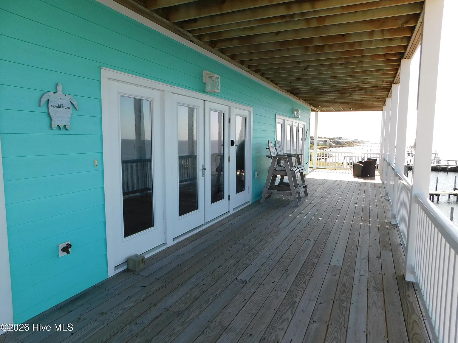 2 bed, 1.0 bath, $2,500 — Photo 2