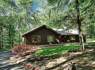 150 North Rd, Chester, NJ 07930