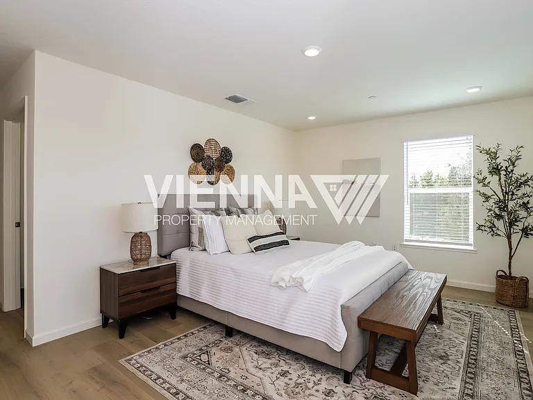 8100 Quiet Knolls Dr — Photo 8
