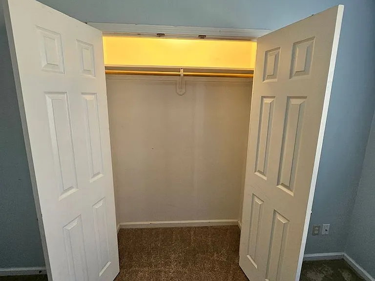 2018 Hickory Dr — Photo 13