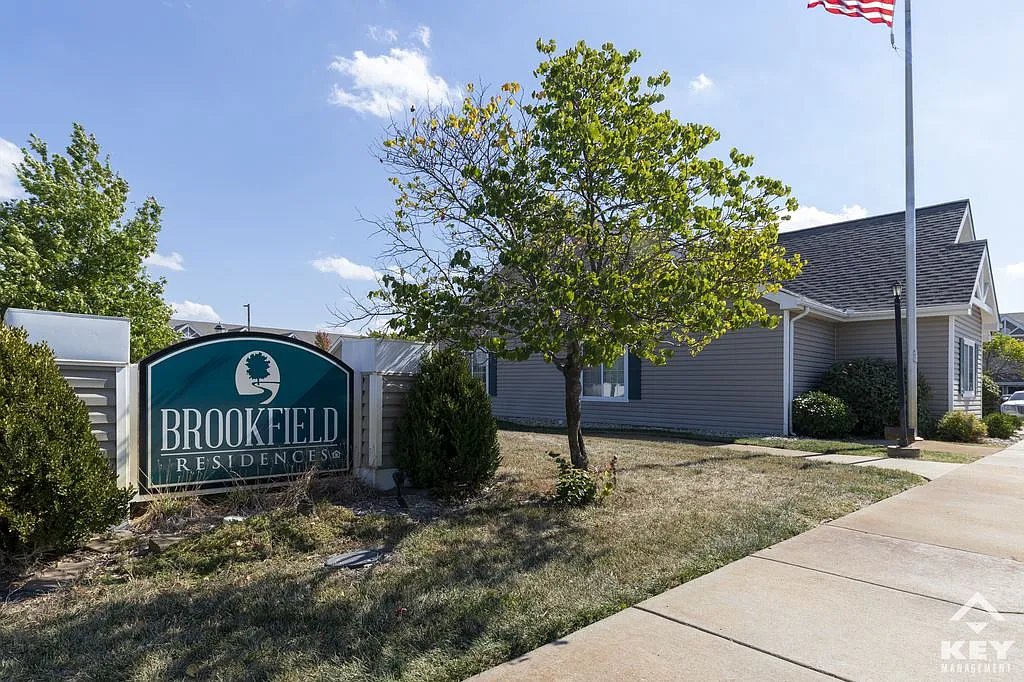 Brookfield Residences — Photo 1