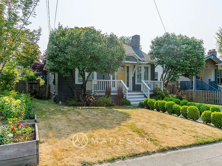 7522 9th Ave NE — Photo 3