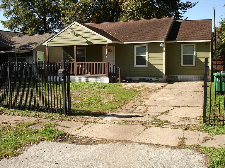 1134 Hahlo St — Photo 28