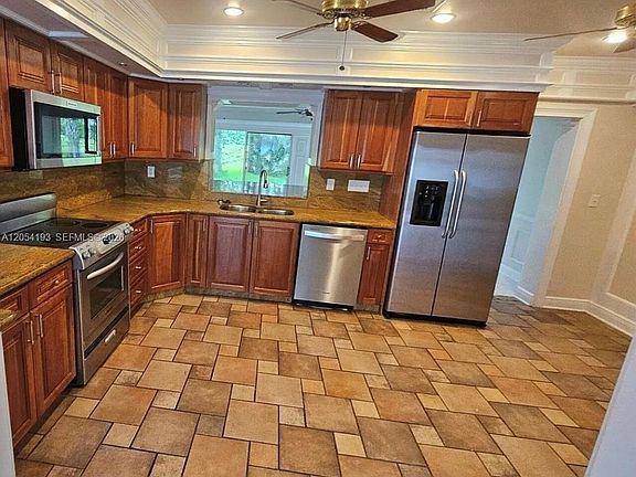 2nd image of 4602 King Palm Dr