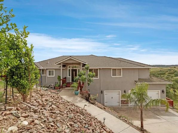 1111 Paradise Peak Rd, Valley Springs, CA 95252