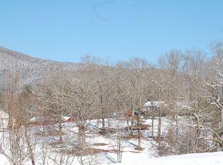 56 Toler Dr, Cleveland, GA 30528