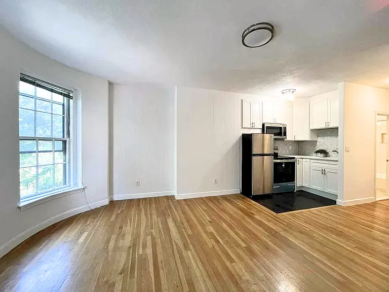 11 Cazenove St #3 — Photo 3