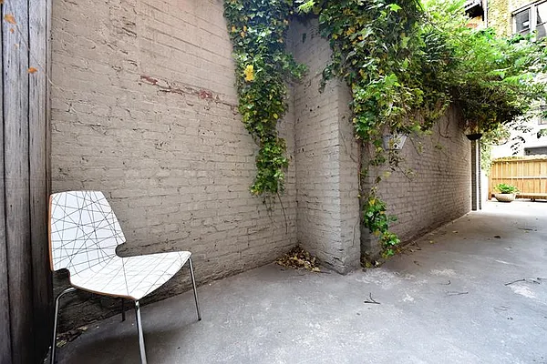 Rented by Buchbinder & Warren | media 31