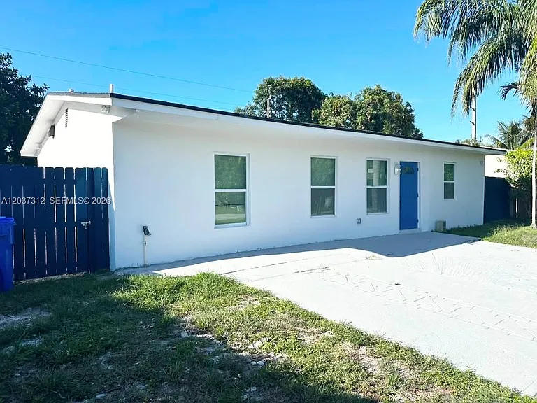 1473 NE 30th Ct — Photo 14