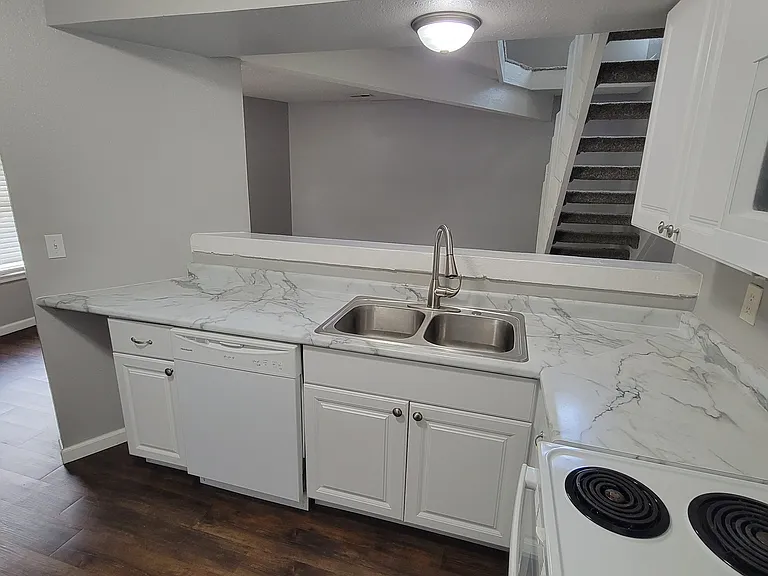 3326 W 8th St #D — Photo 6