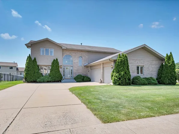 7959 Brookside Glen Dr, Tinley Park, IL 60487