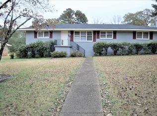 107 Rivermont Dr, Sheffield, AL 35660