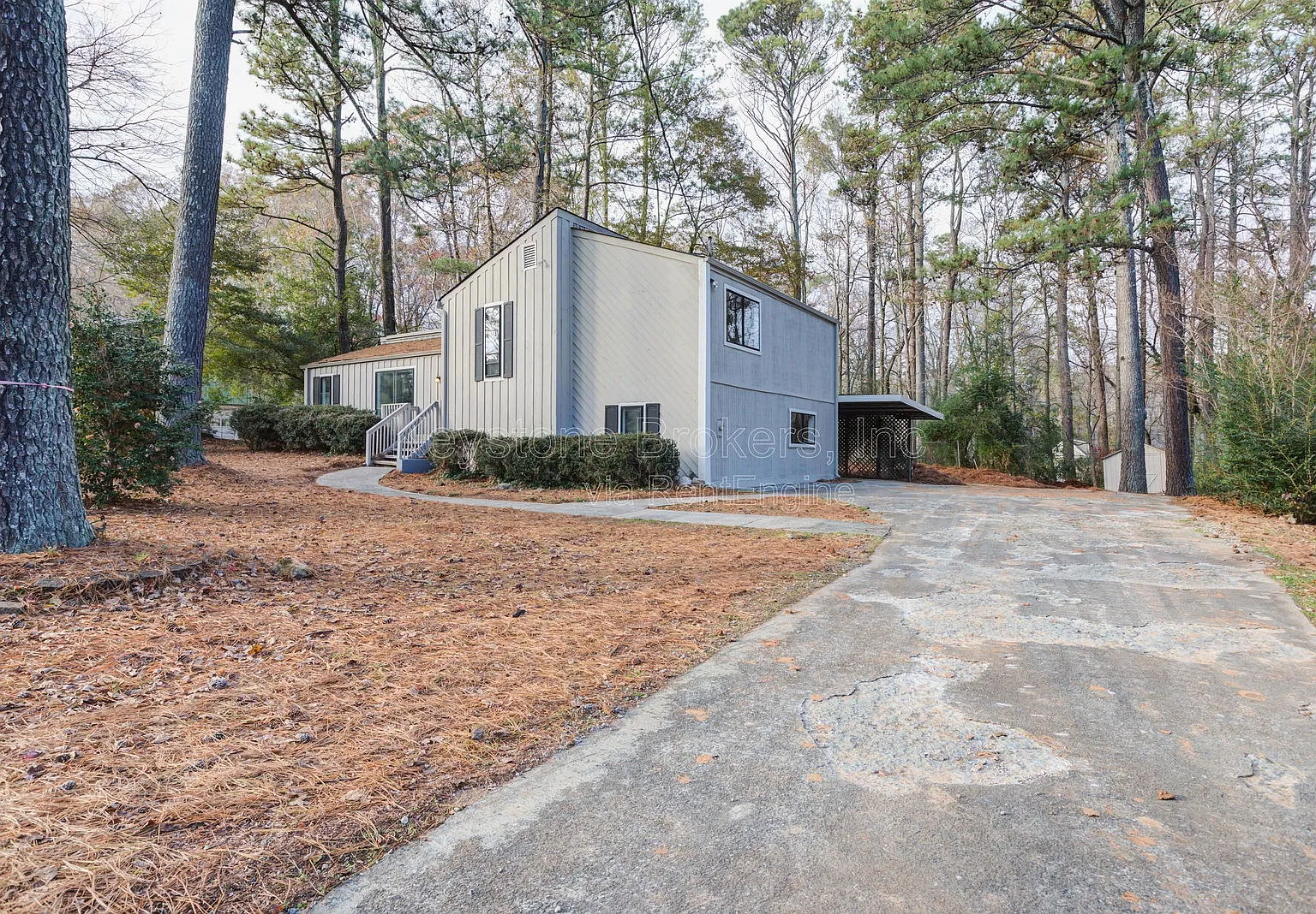 3 bed, 2.0 bath, 1514 sqft, $1,699 — Photo 2