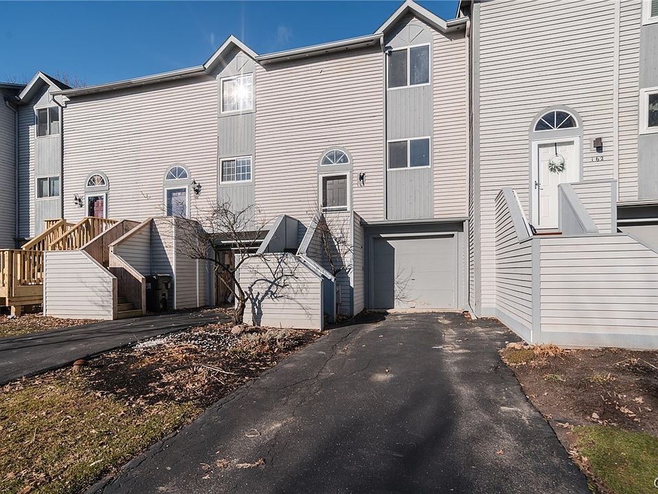 1st image of 164 Iron Oak Cir