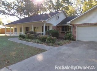 1181 Lakeshore Dr, Hot Springs, AR 71913