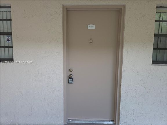 4th image of 13020 SW 92nd Ave APT A106