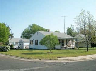 3022 21st St, Great Bend, KS 67530