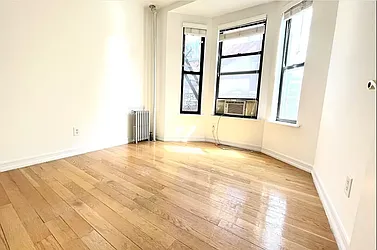 Rented by Nolita Group
