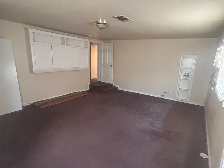 1920 N 11th Ave — Photo 14