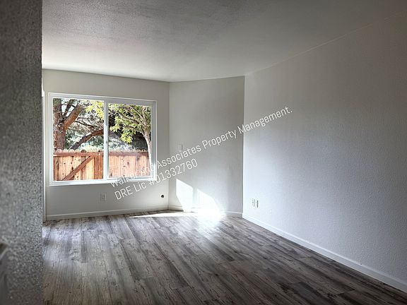 5th image of 325 E Rice Ranch Rd