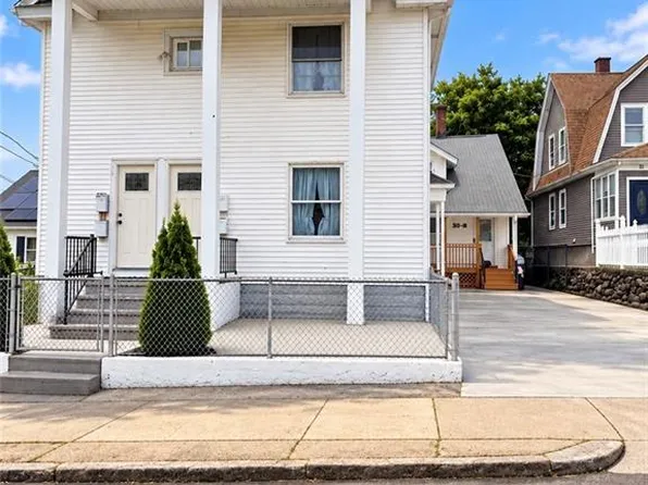 28 Englewood Ave, Pawtucket, RI 02860