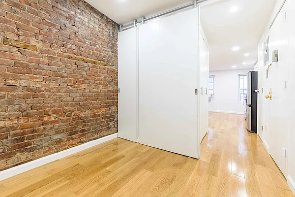 Rented by Marc Blum, Licensed Real Estate Broker | media 10