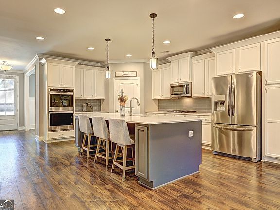 5th image of 4371 Thacker Ln