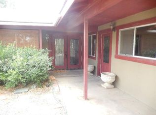 9015 Deerhaven Dr, Pinon Hills, CA 92372