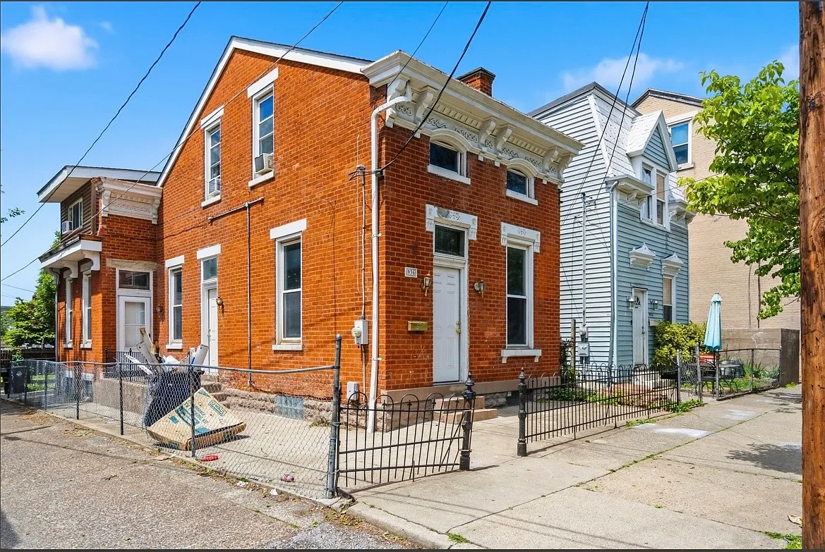 Property Photo - 936 Isabella St