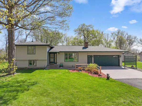 50609 Shorewood Cir E, Rush City, MN 55069