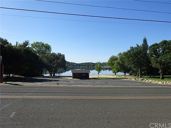5th image of 18470 N Shore Dr