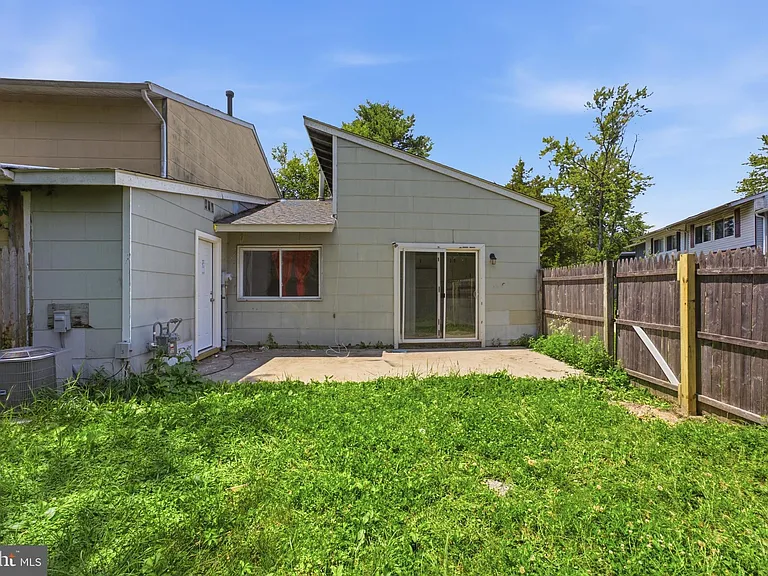 23 Memphis Ct — Photo 14