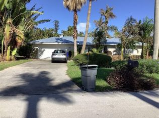 405 Putter Point Dr, Naples, FL 34103