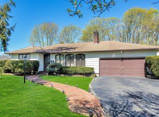 22 McConnell Ave, Bayport, NY 11705