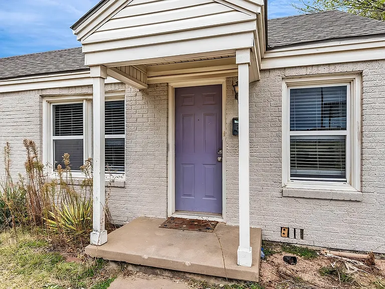 2302 W Lowden St — Photo 24